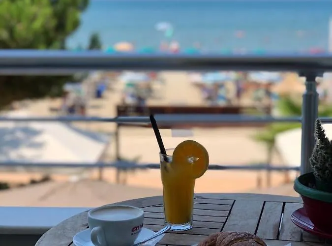 Rumar Hotel Apartament Durrës